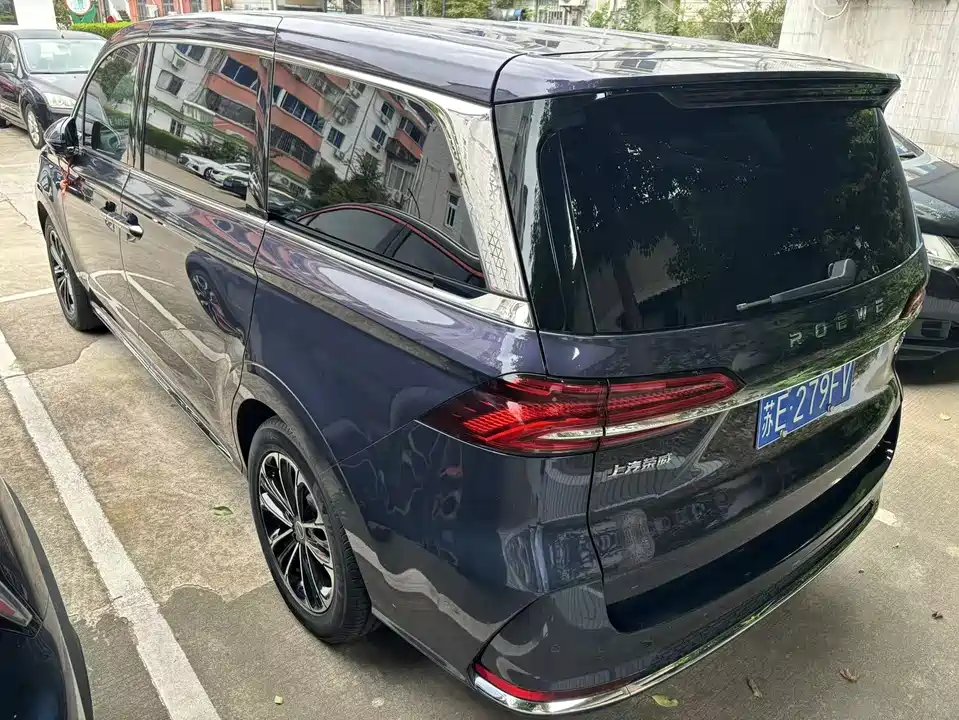 Roewe iMAX8