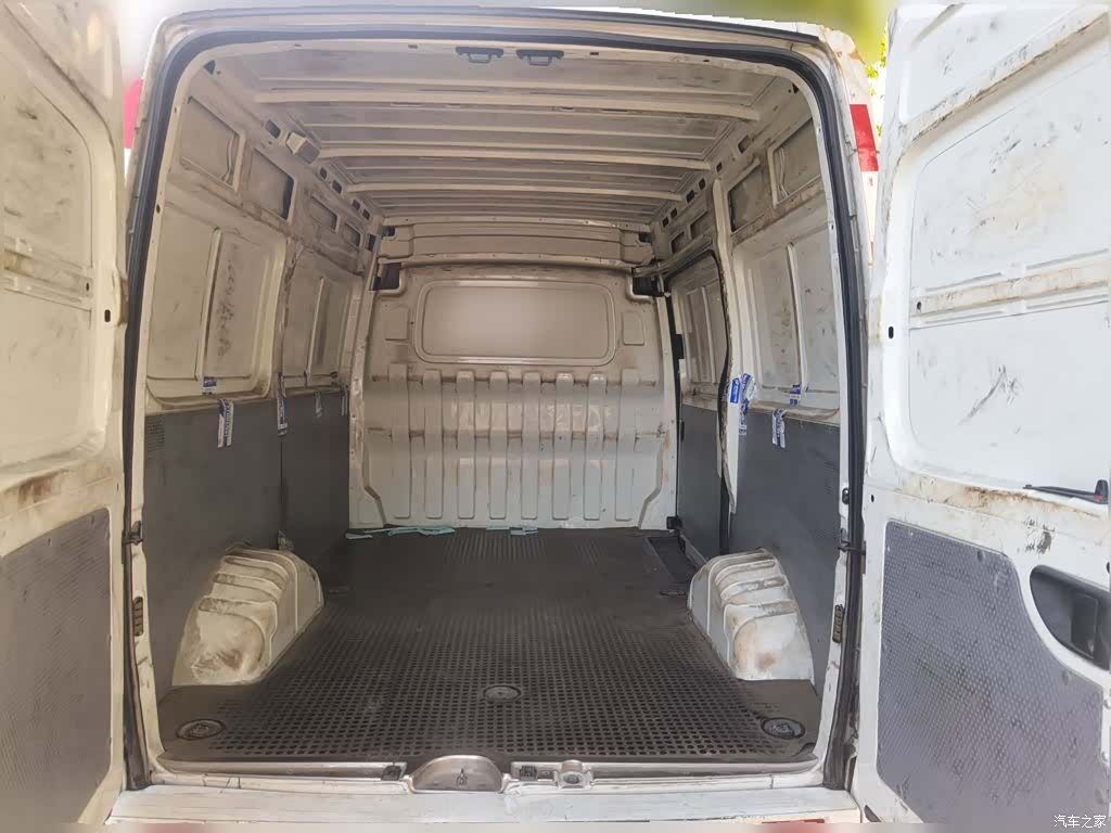 Maxus V80, 2019 16