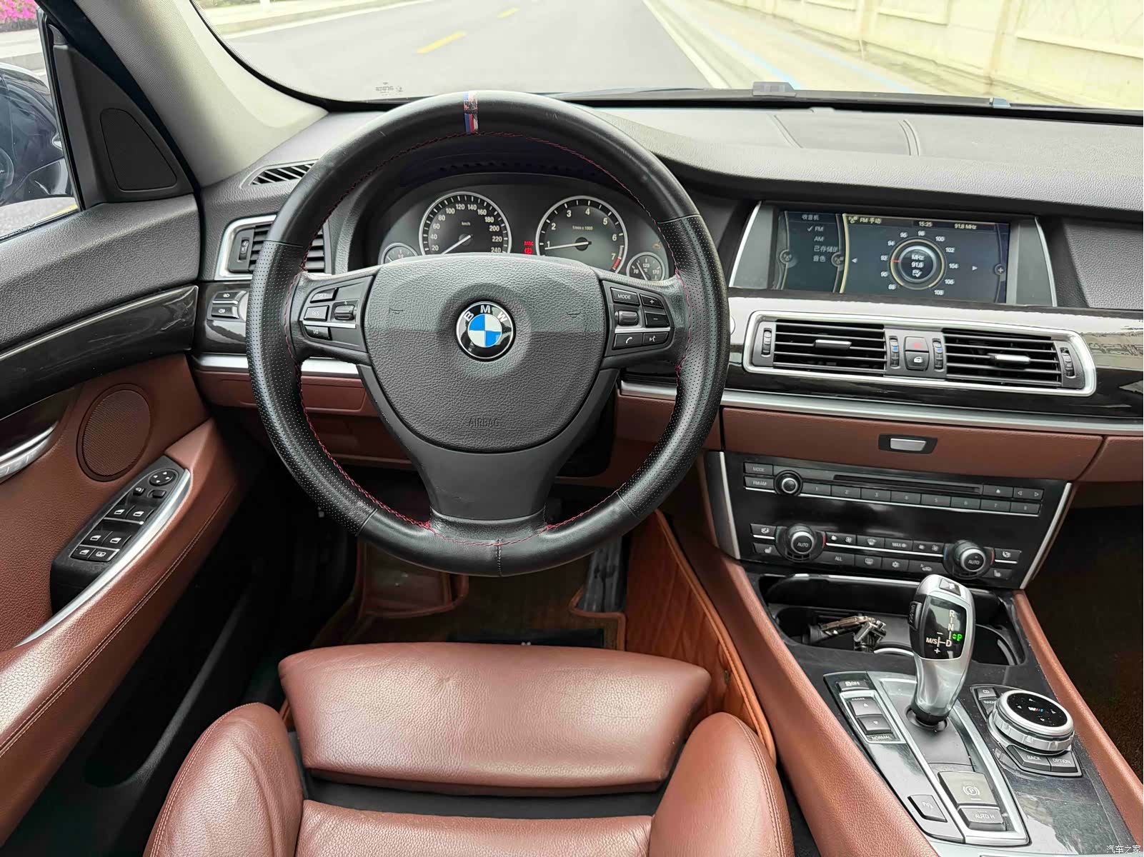 BMW 5 Series, 2011 9