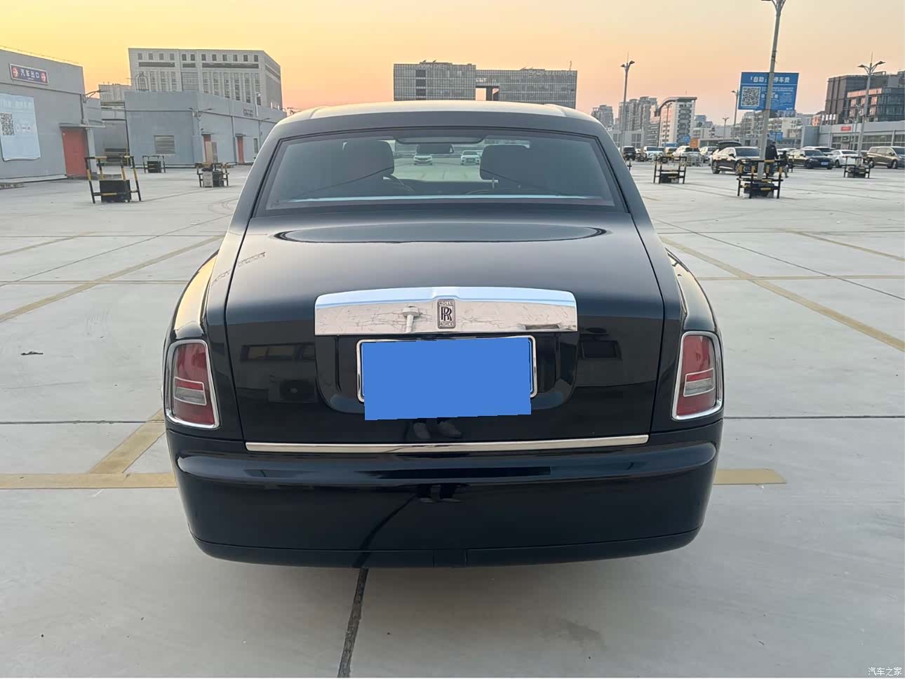 Rolls-Royce Phantom, 2015 11