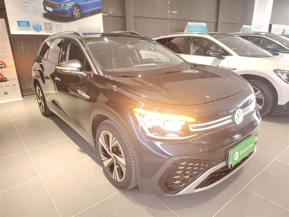 Volkswagen ID.6 CROZZ