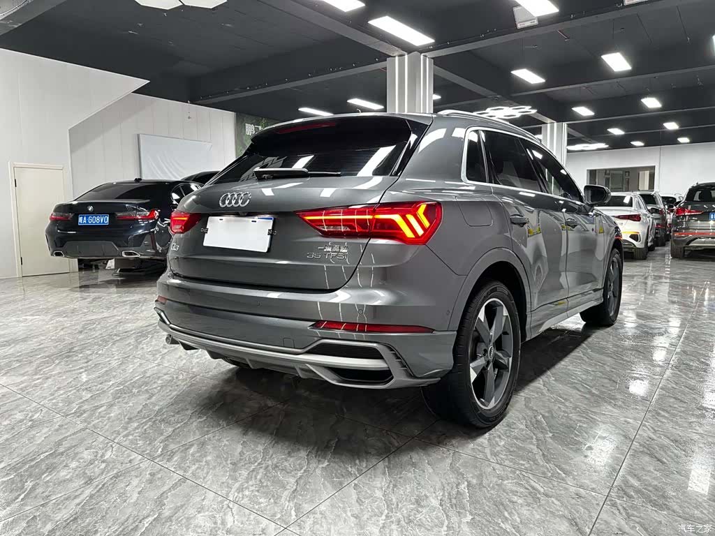 Audi Q3, 2022 4
