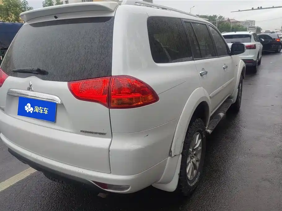 Mitsubishi Pajero Jinchang