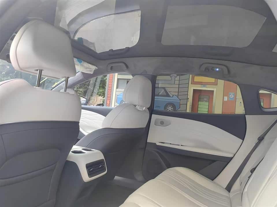 Geely Galaxy Galaxy E8