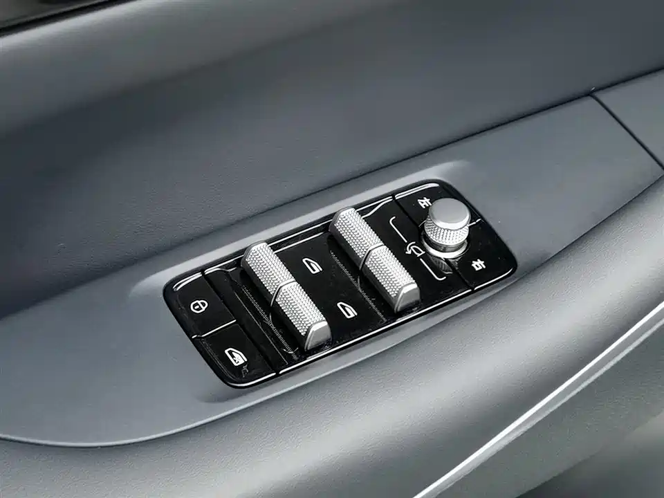 Geely Galaxy Galaxy E5