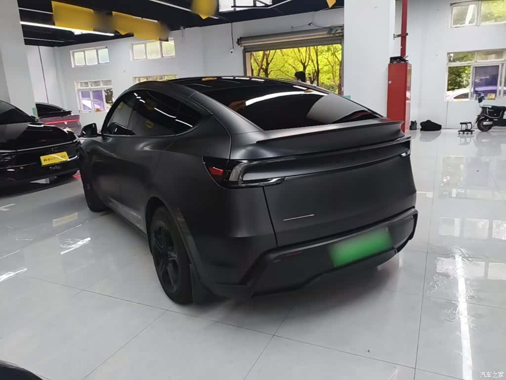 Tesla Model Y, 2025 23
