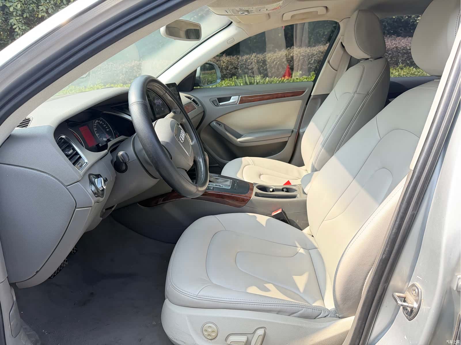 Audi A4L, 2012 8