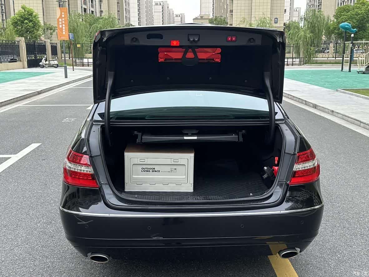 Mercedes-Benz E-Class, 2012 36