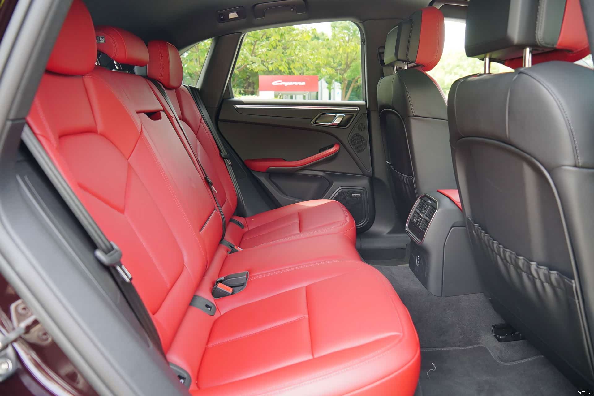 Porsche Macan, 2026 все фото
