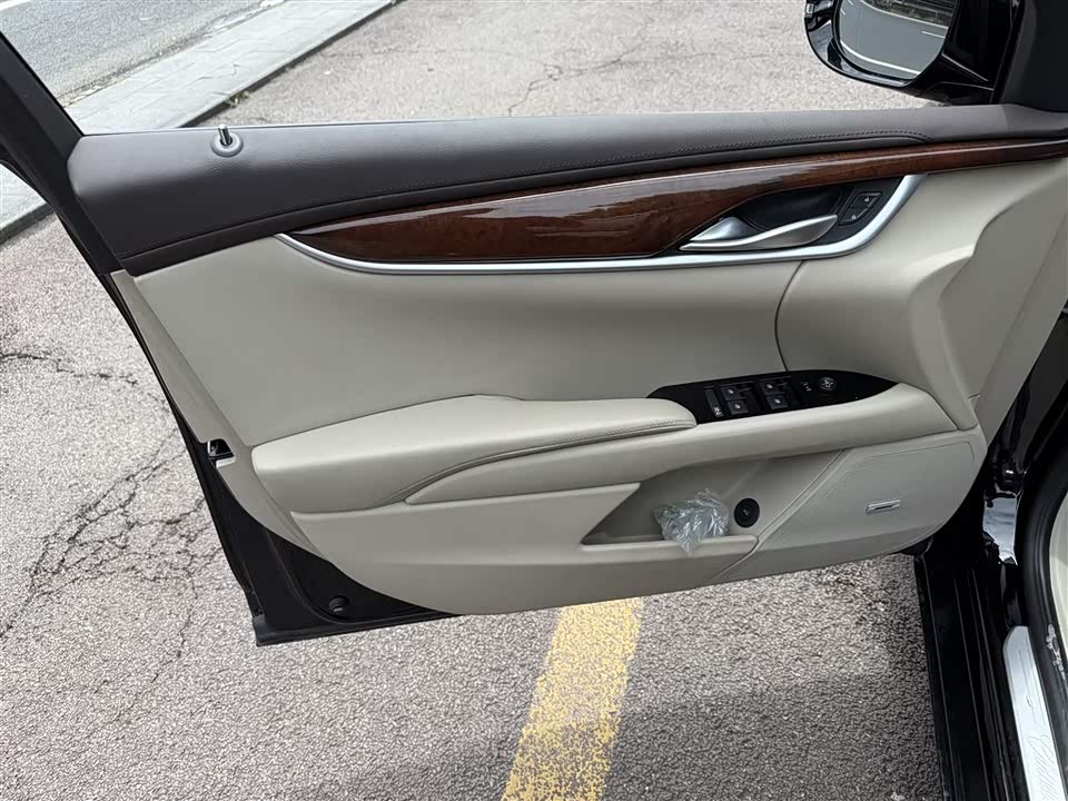 Cadillac XTS