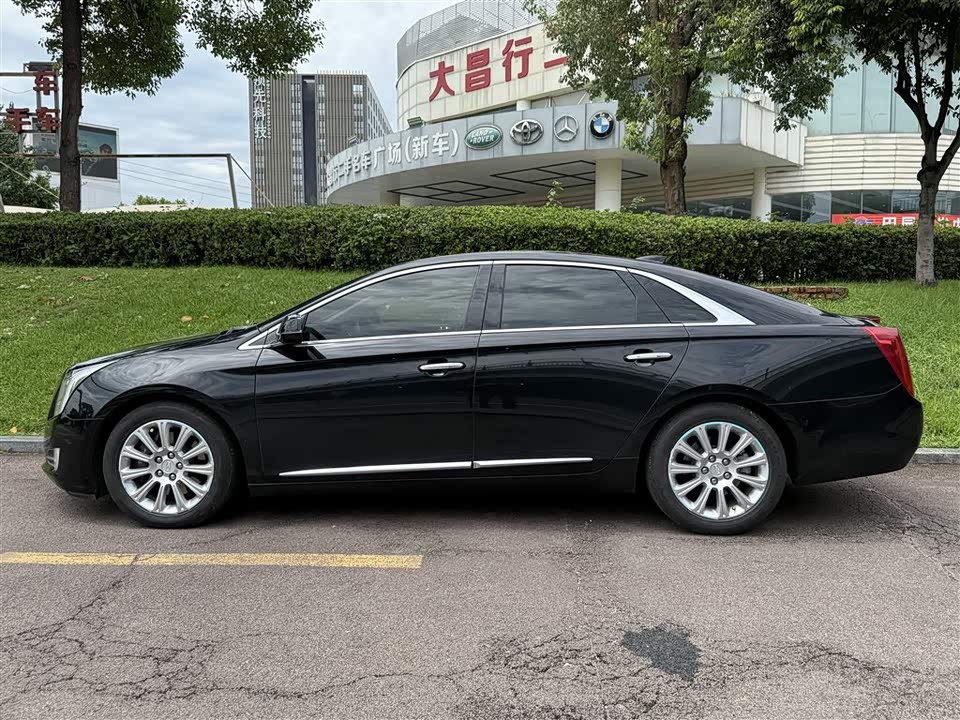 Cadillac XTS