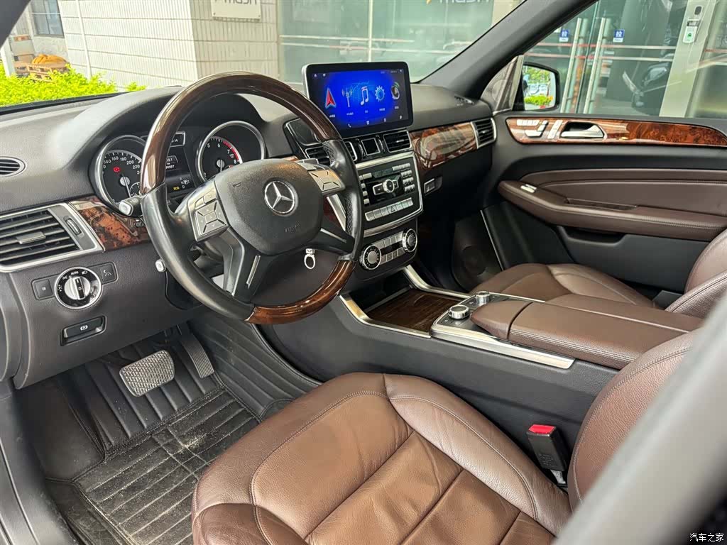 Mercedes-Benz M-Class, 2015 все фото