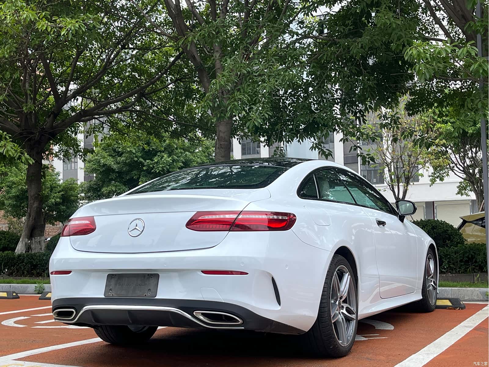 Mercedes-Benz E-Class, 2017 9