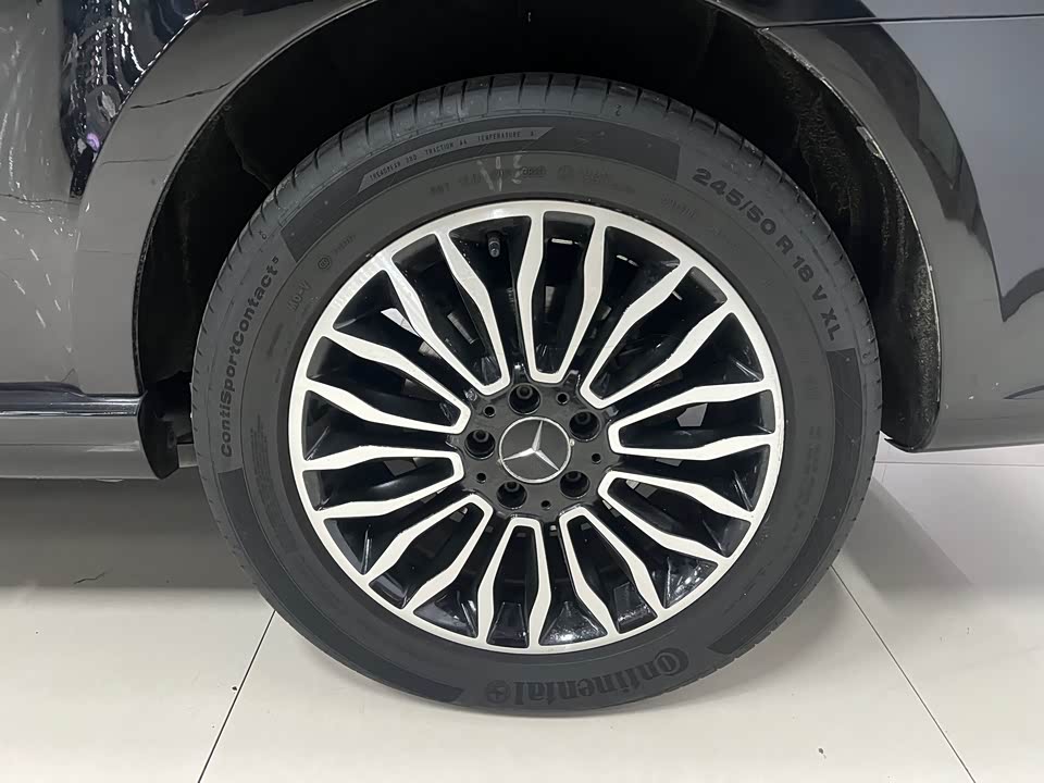 Mercedes-Benz V-class