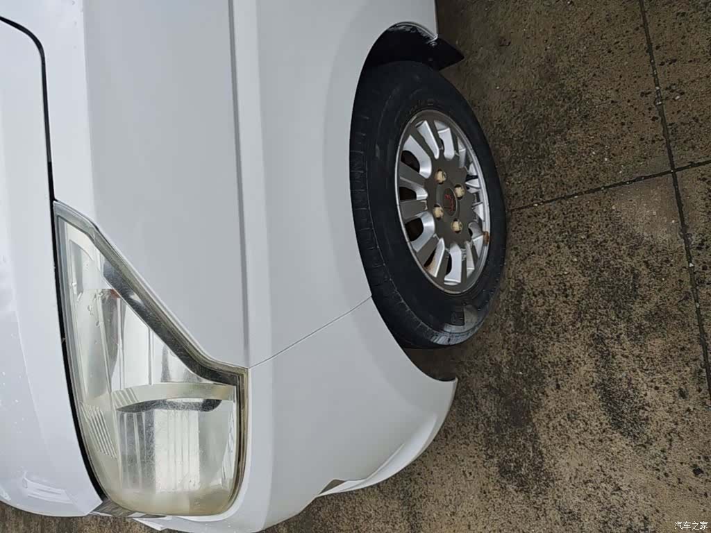 Wuling V, 2017 23
