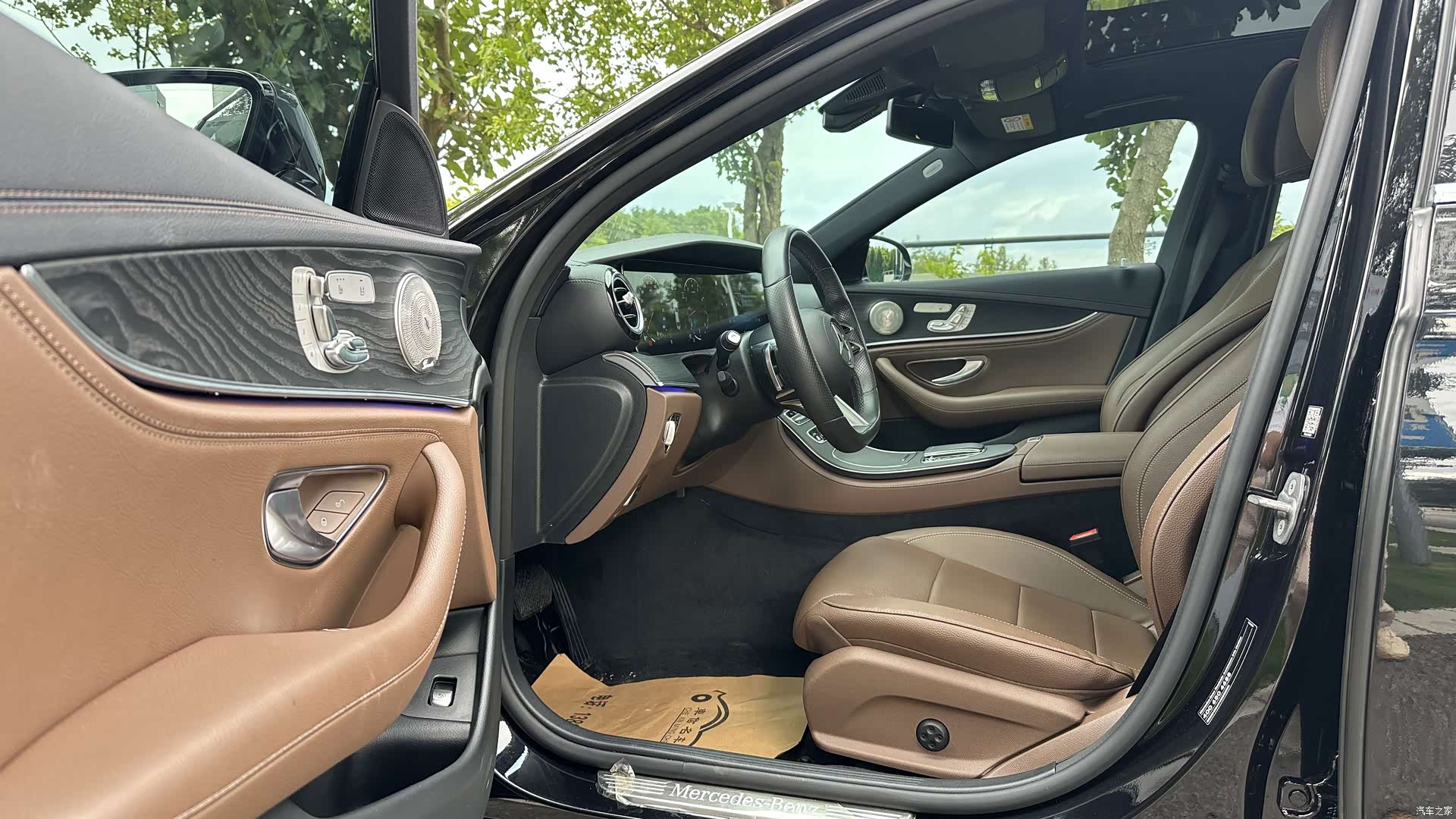 Mercedes-Benz E-Class, 2022 4