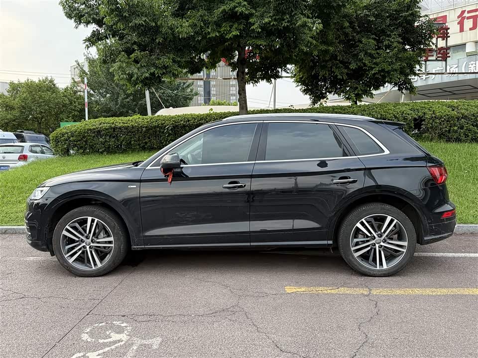Audi Q5L Audi Q5L