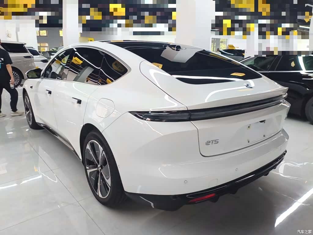 NIO ET5, 2025 все фото