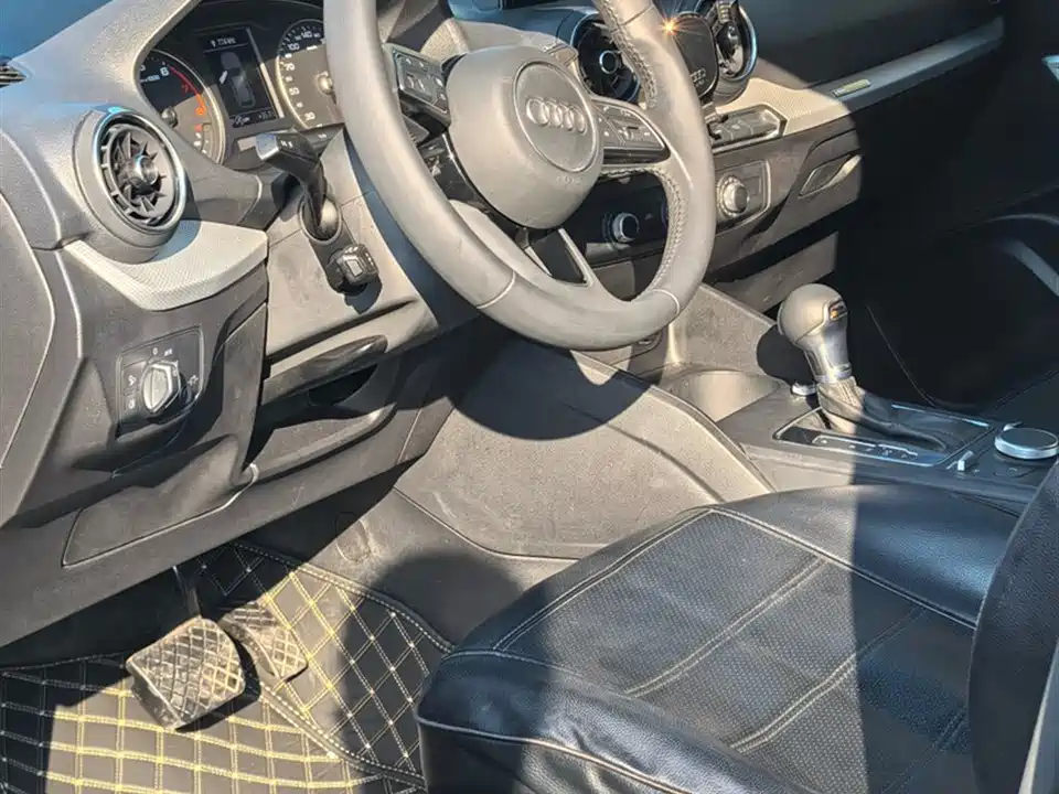 Audi Q2L Audi Q2L