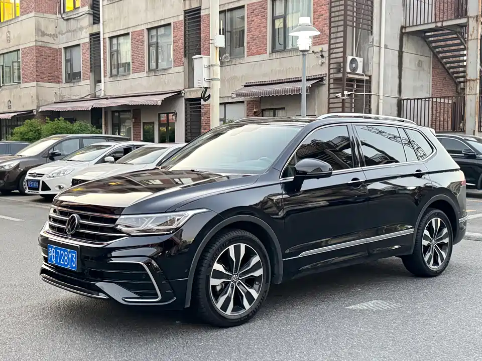 Volkswagen Tiguan L