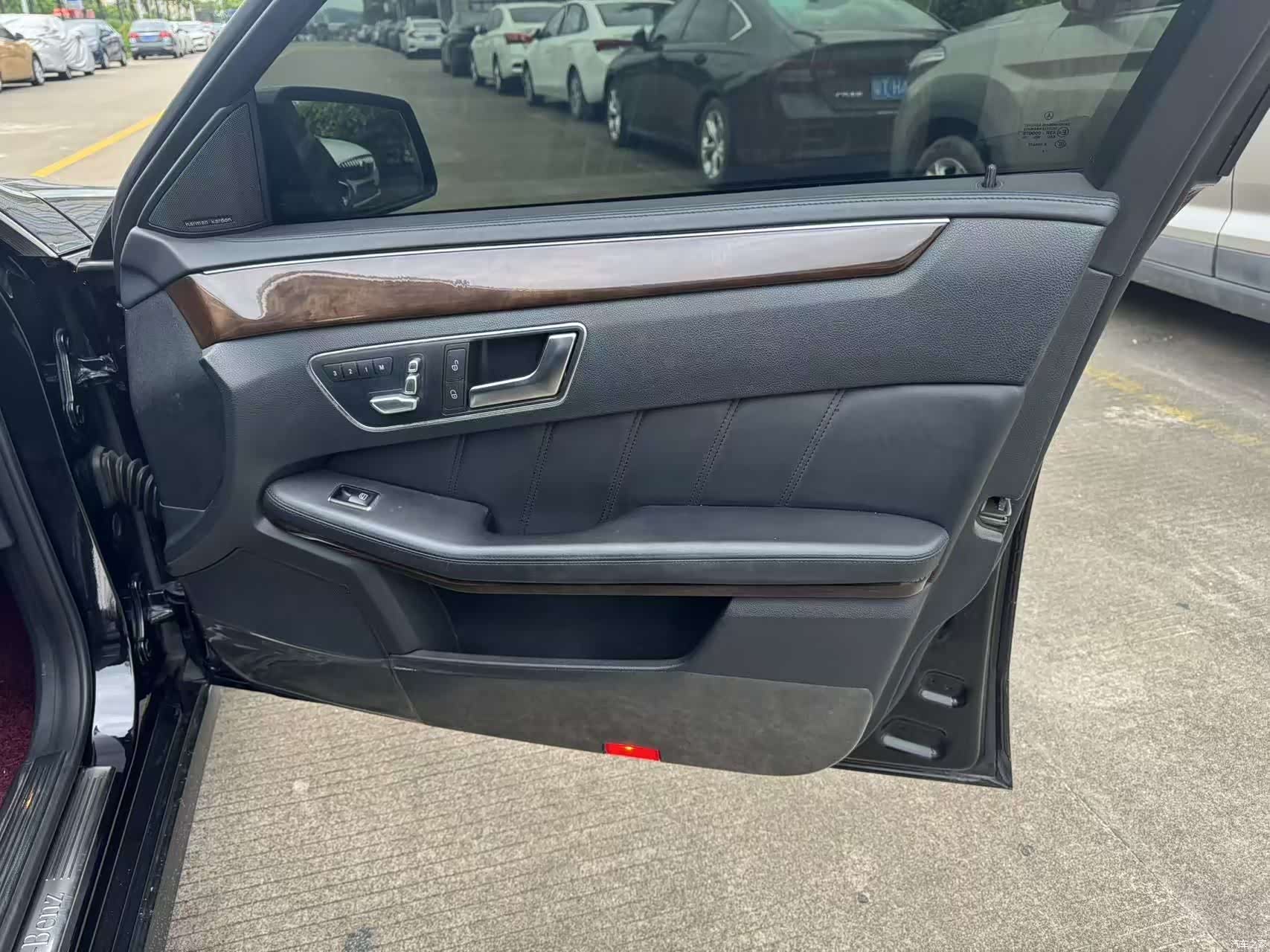 Mercedes-Benz E-Class, 2015 13