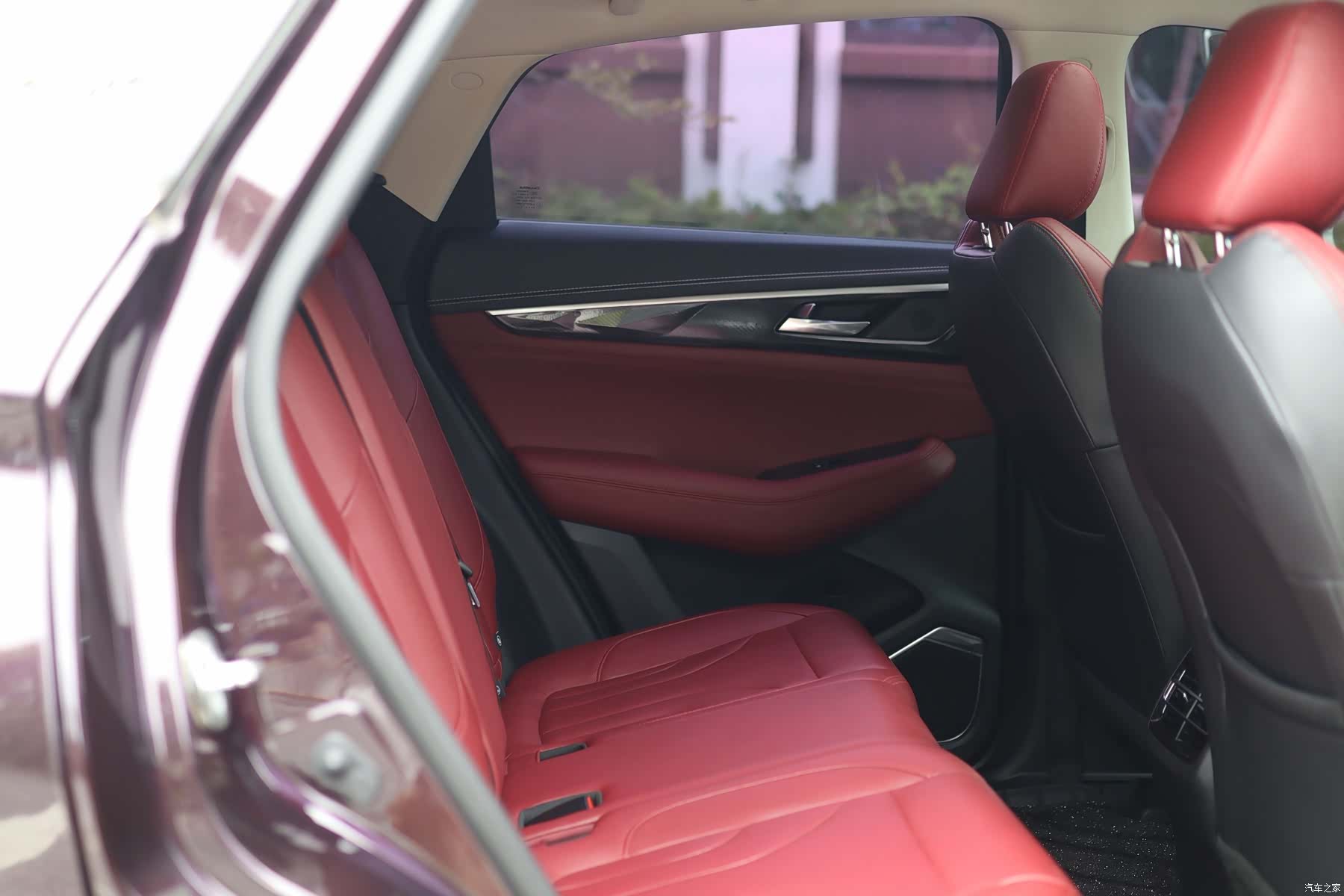 Changan CS85, 2019 32