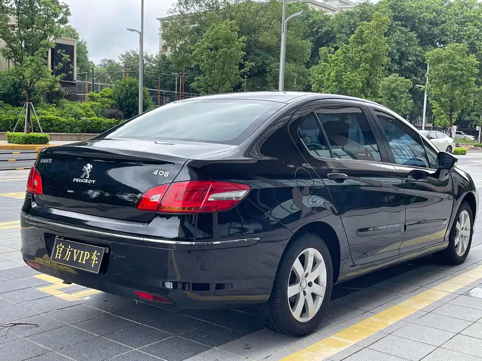Peugeot 408