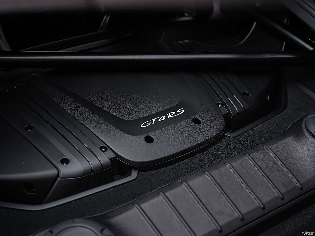 Porsche GT4, 2025 12