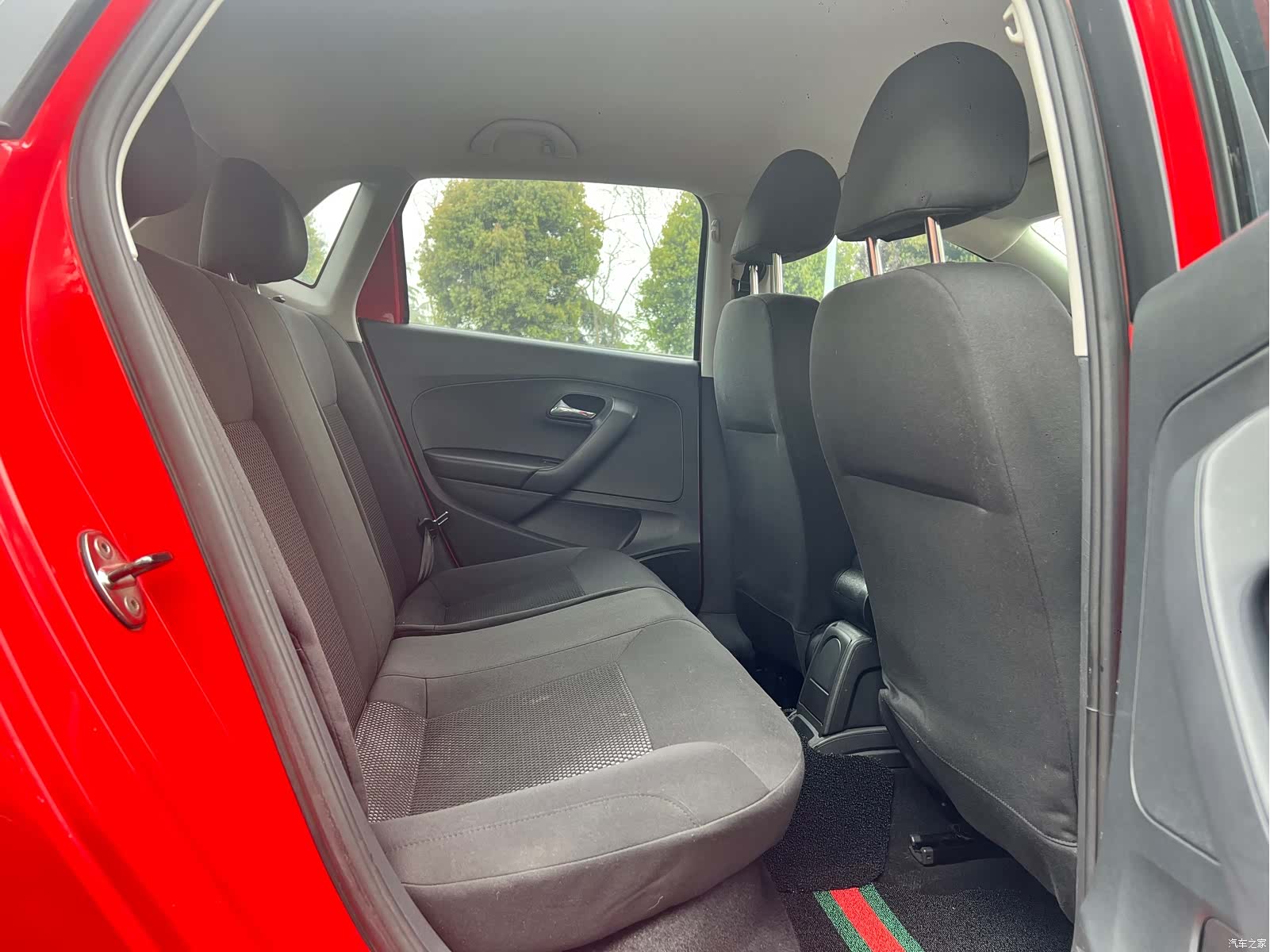 Volkswagen Polo, 2013 11