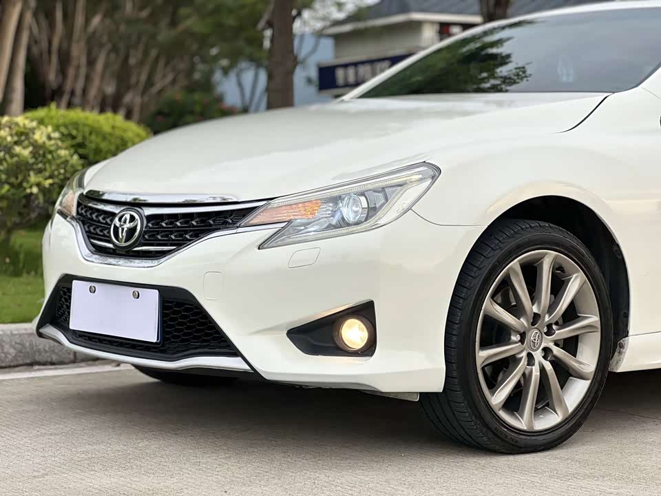 Toyota Reiz Toyota Reiz