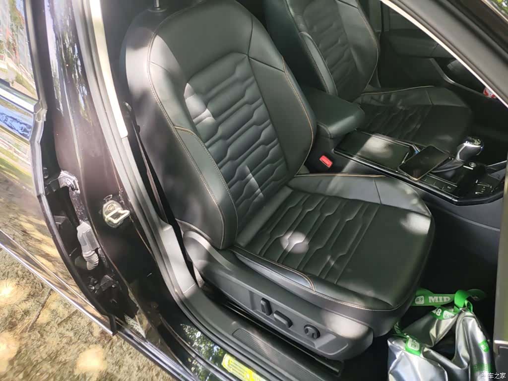 Volkswagen Passat, 2021 25