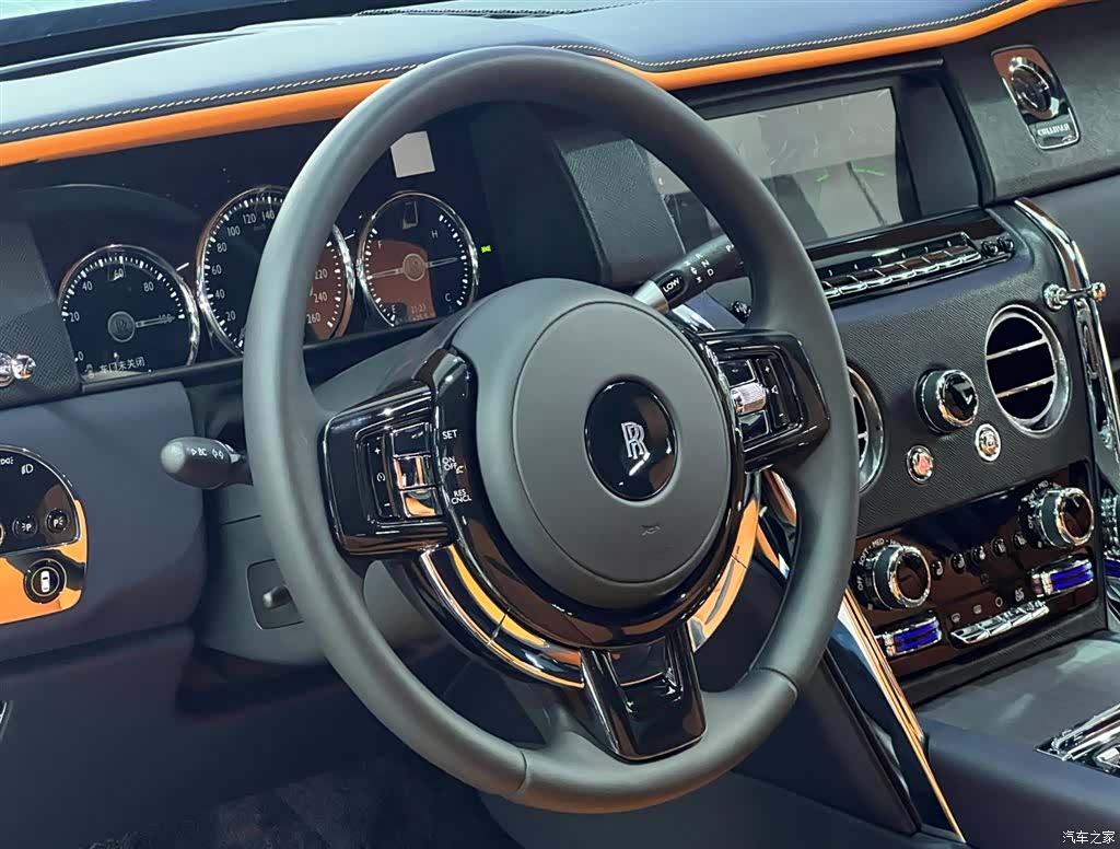Rolls-Royce Cullinan, 2022 11