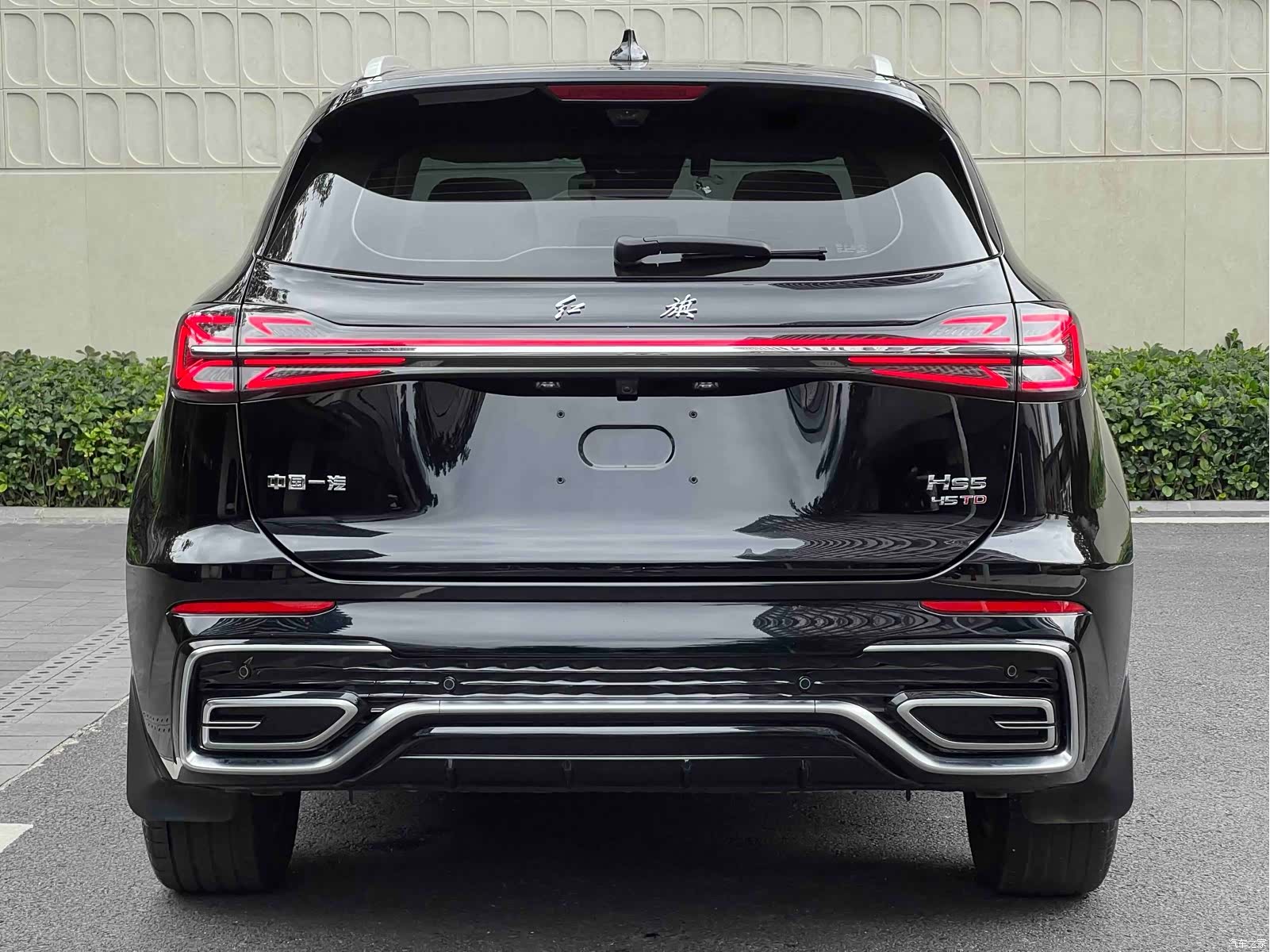 Hongqi HS5, 2024 6