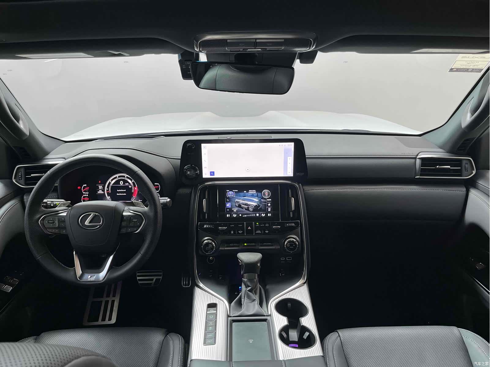 Lexus LX, 2024 11