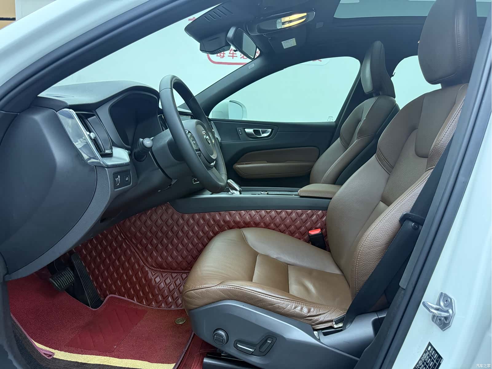 Volvo XC60, 2022 4