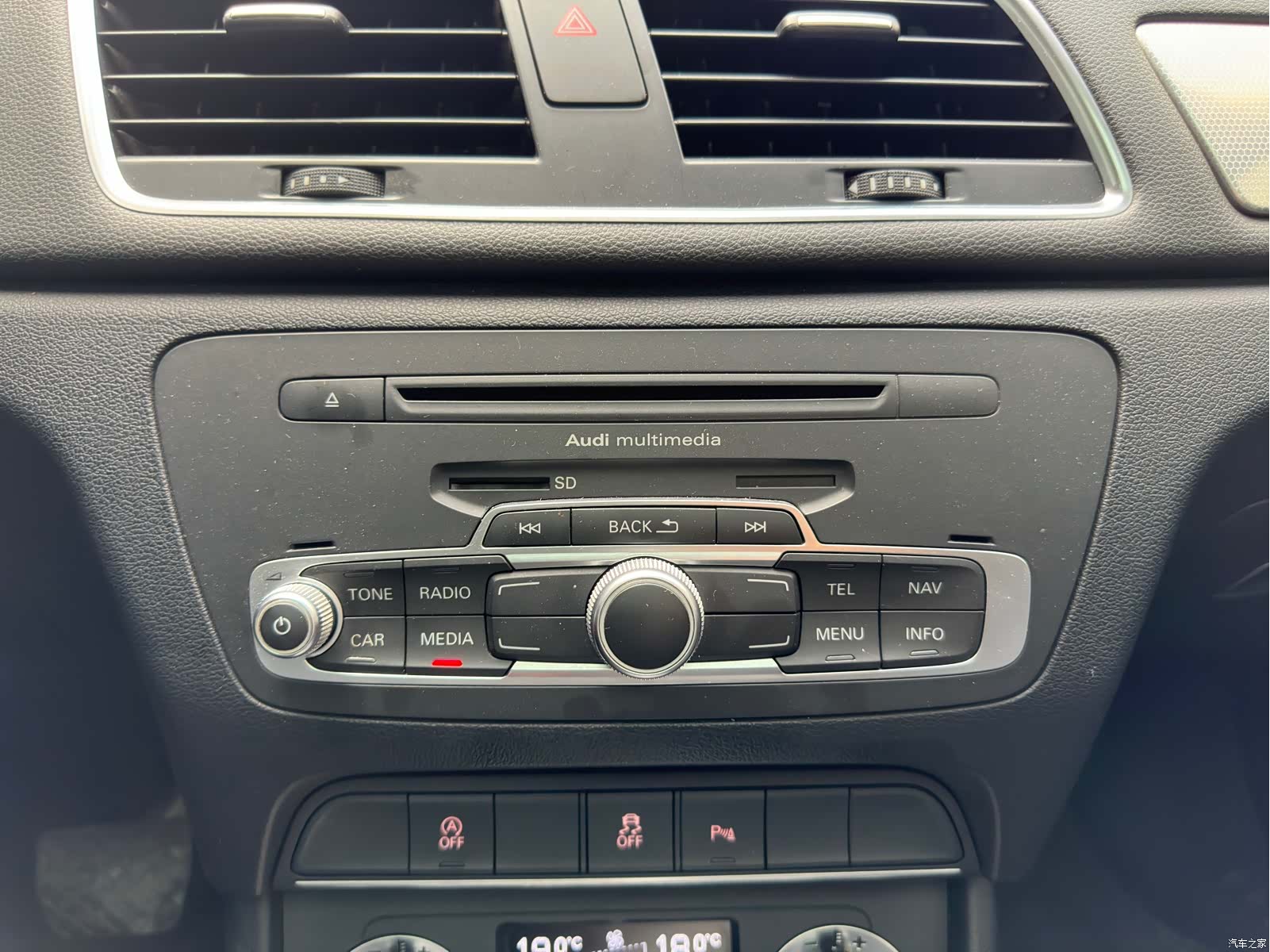 Audi Q3, 2014 11