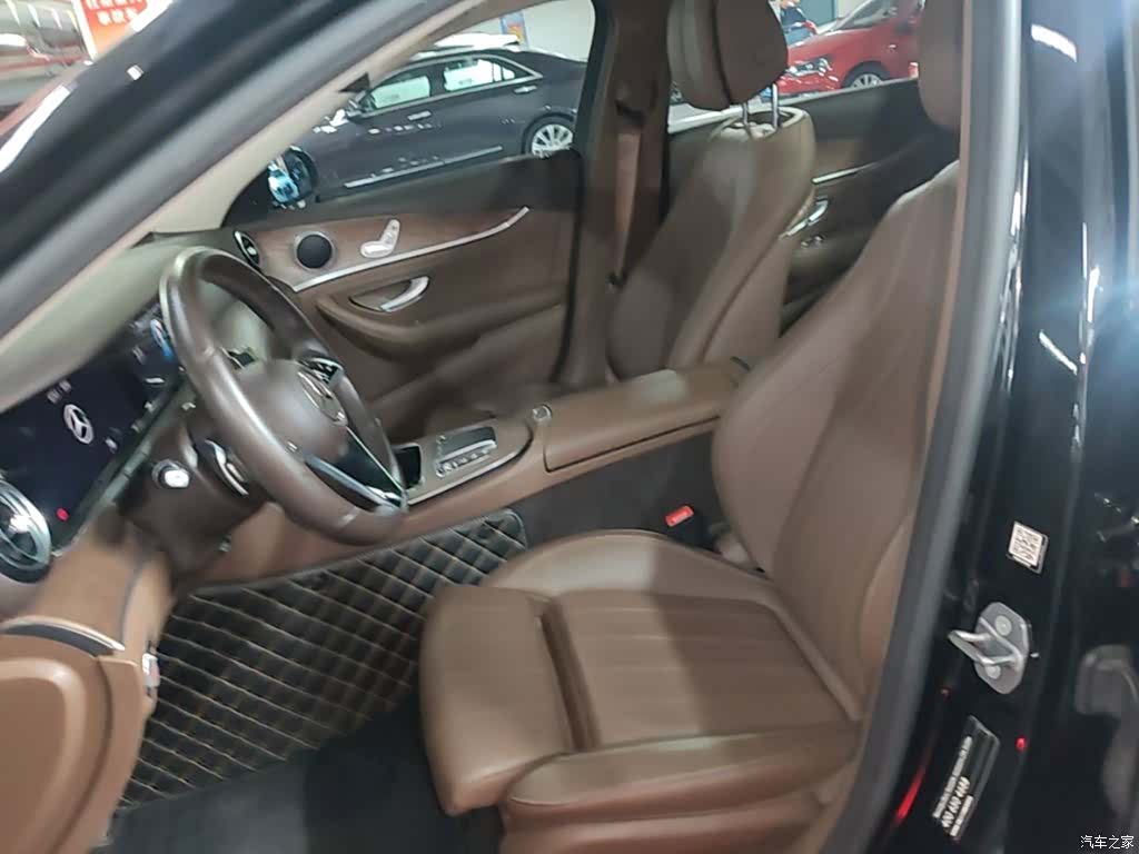 Mercedes-Benz E-Class, 2023 15