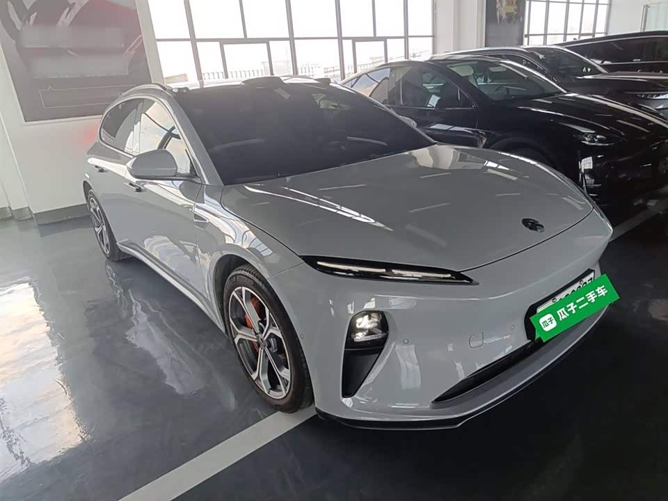 NIO ET5T