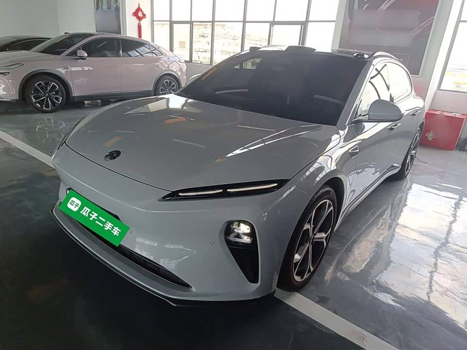 NIO ET5T