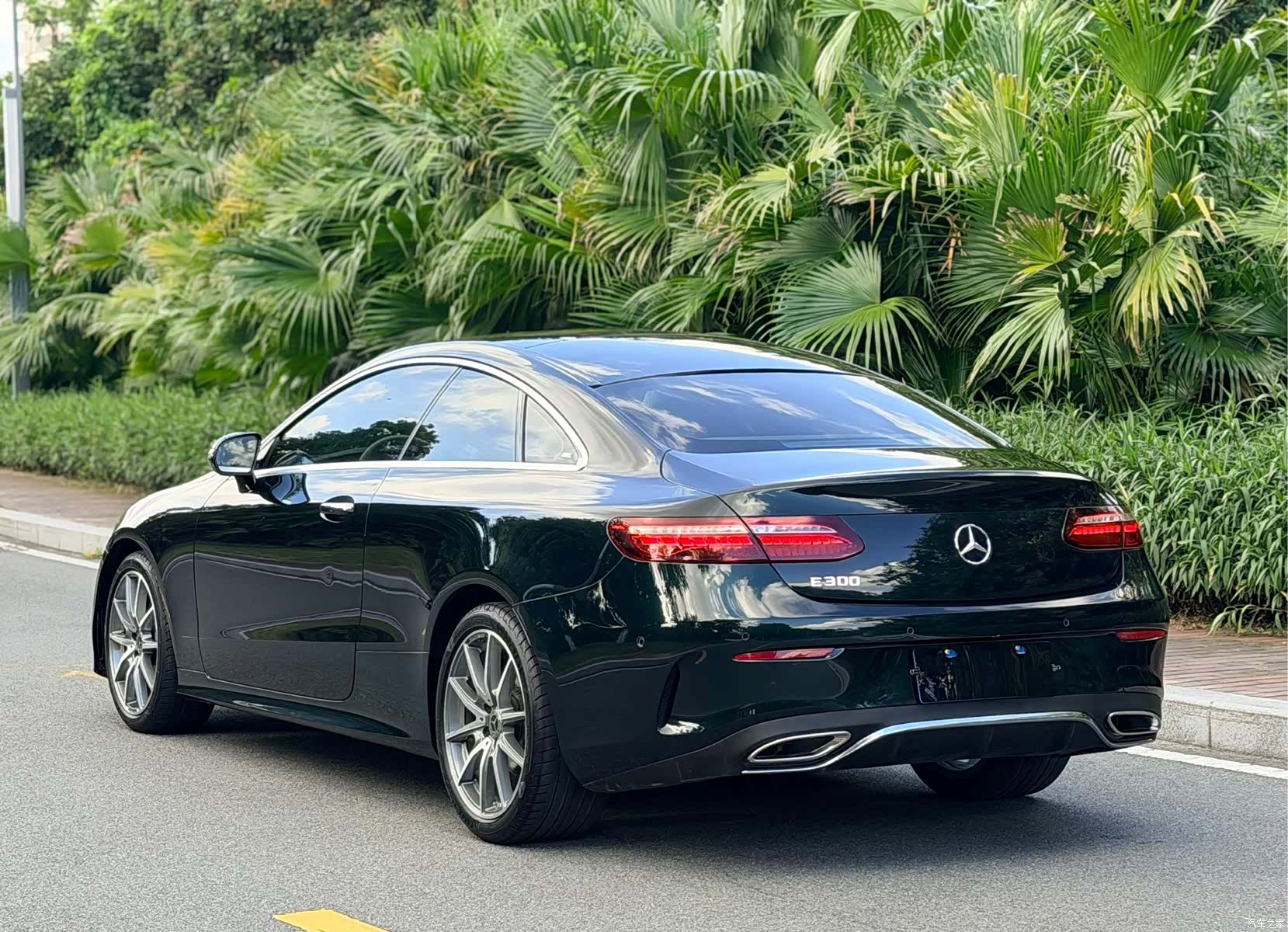 Mercedes-Benz E-Class, 2022 16