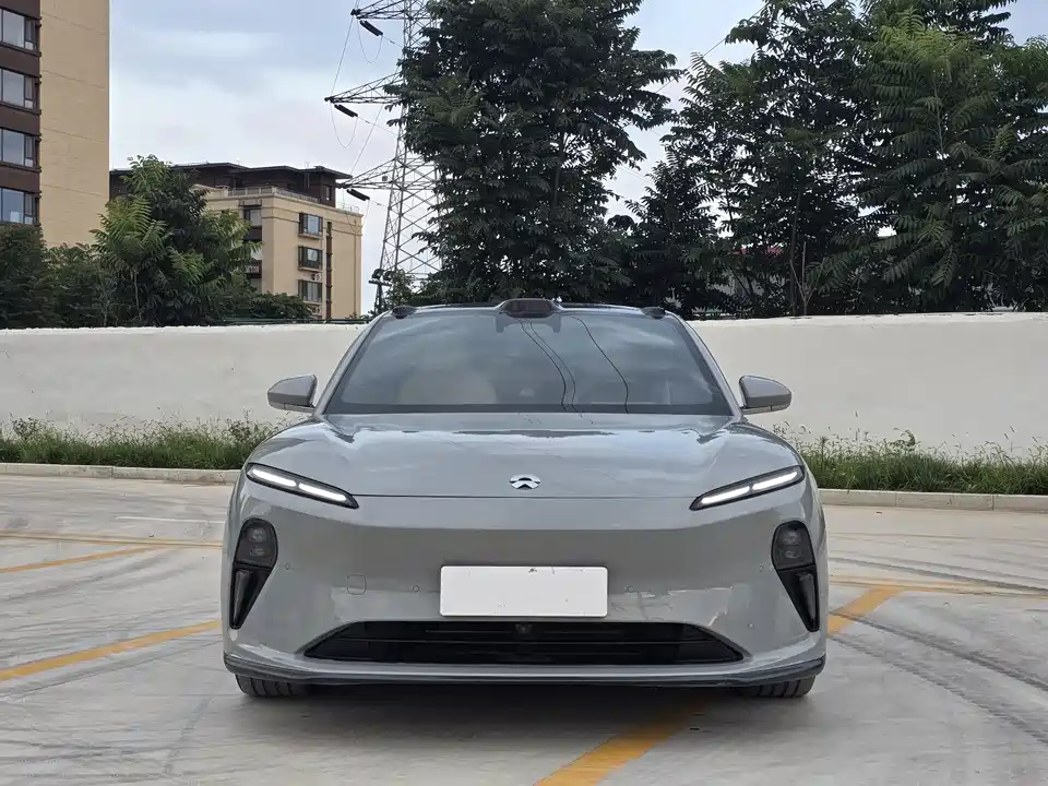 NIO ET5T