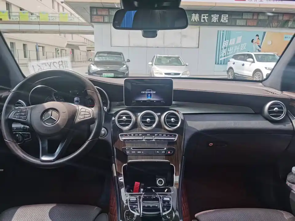 Mercedes-Benz GLC Mercedes-Benz GLC