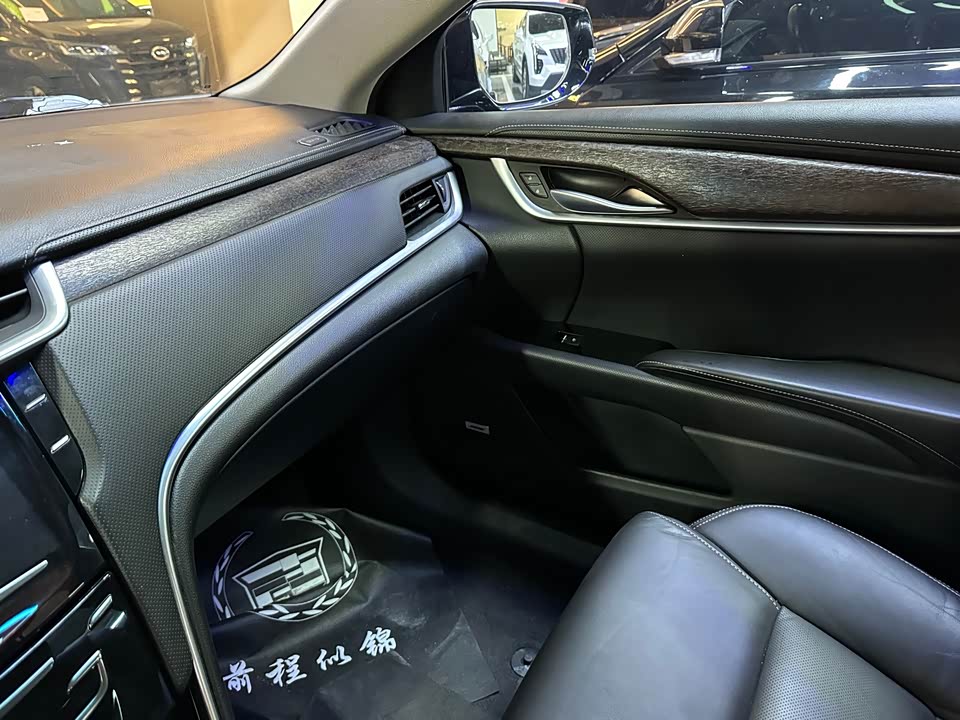 Cadillac XTS