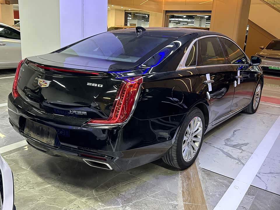 Cadillac XTS