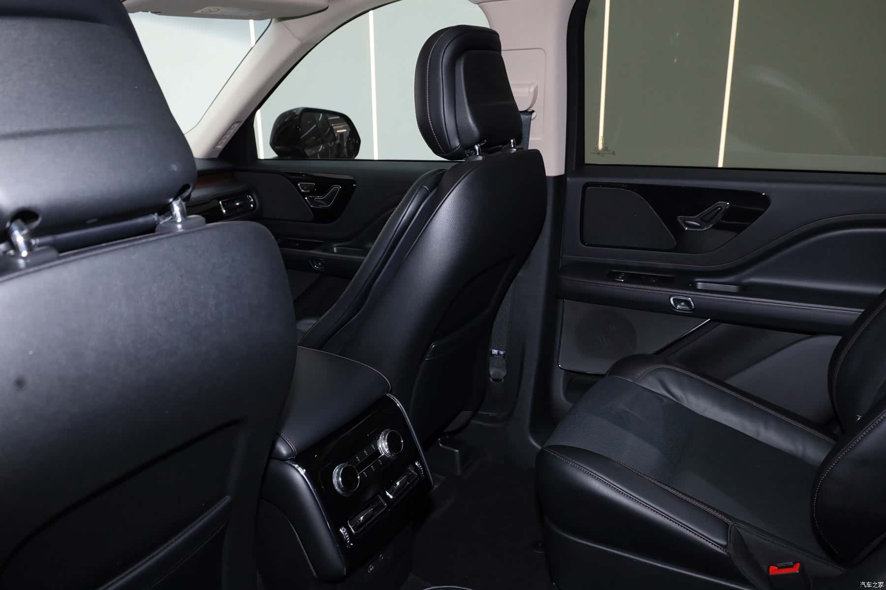 Lincoln Aviator, 2024 23