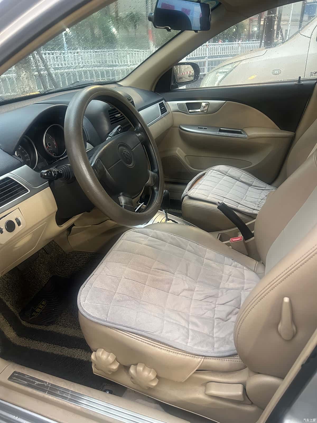 Buick 1.6LX-AT, 2012 4