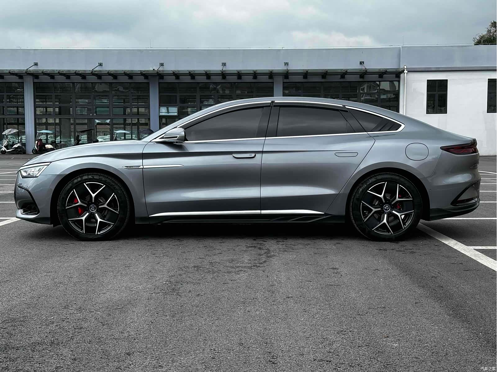 BYD Han, 2023 15