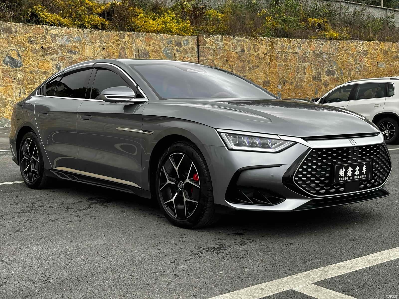 BYD Han, 2023 3