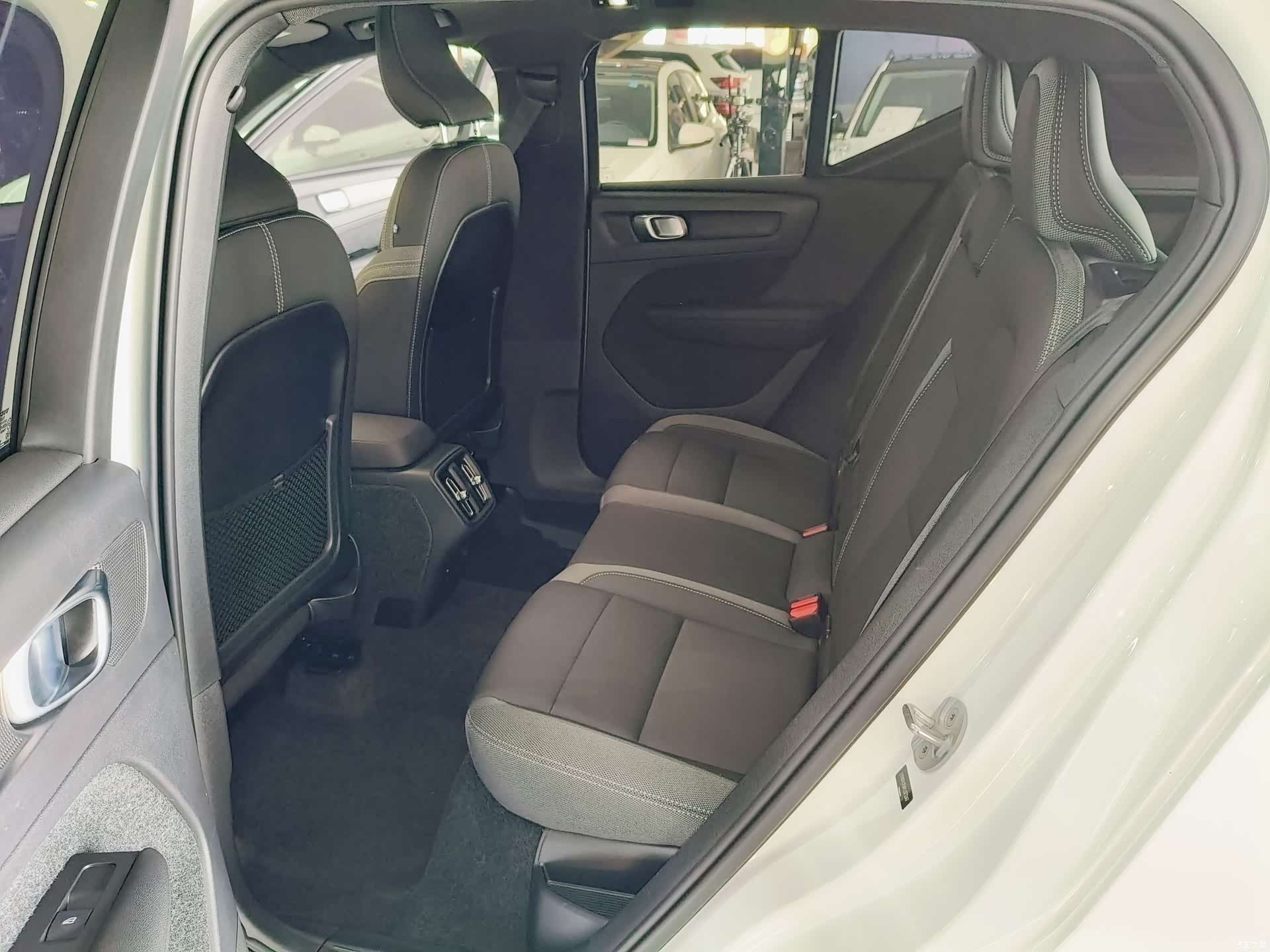 Volvo XC40, 2023 15