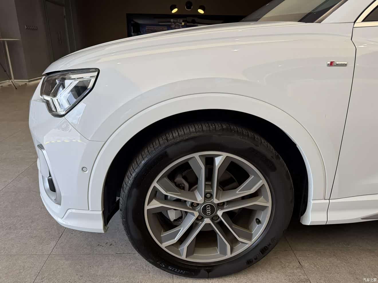 Audi Q3, 2024 4